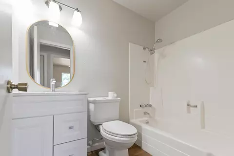 Bath - 58407 Campanula St, Yucca Valley, CA 92284 photo 1 of 4