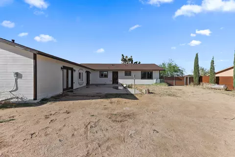 Exterior - 58407 Campanula St, Yucca Valley, CA 92284 photo 7 of 8