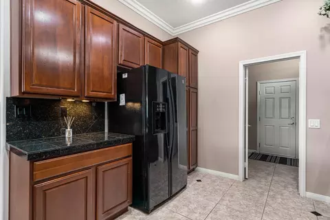 Kitchen - 80470 Glen Eagles Ct, Indio, CA 92201 photo 7 of 8