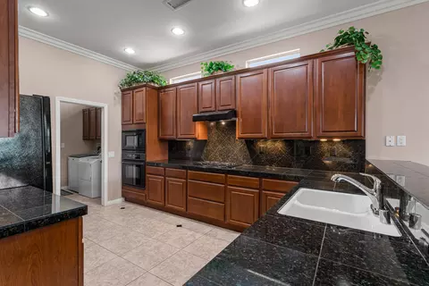 Kitchen - 80470 Glen Eagles Ct, Indio, CA 92201 photo 3 of 8