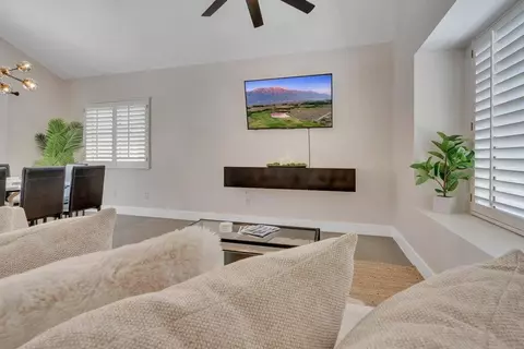 Bedroom - 46352 Willow Ln, Indio, CA 92201 photo 1 of 11
