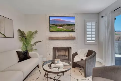 Living - 46352 Willow Ln, Indio, CA 92201 photo 5 of 12