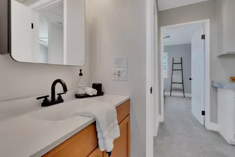 Bath - 46352 Willow Ln, Indio, CA 92201 photo 8 of 8