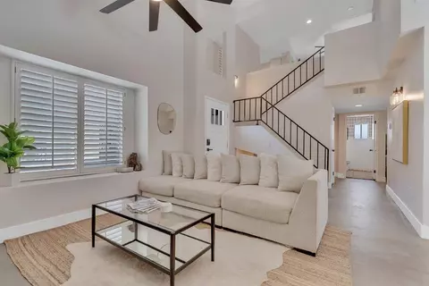 Living - 46352 Willow Ln, Indio, CA 92201 photo 3 of 12