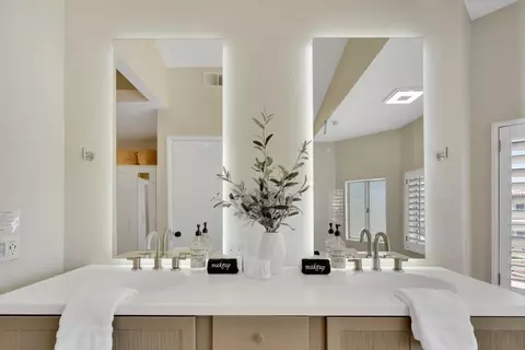 Bath - 46352 Willow Ln, Indio, CA 92201 photo 3 of 8