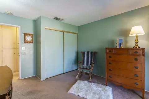 Bedroom - 7409 Dumosa Ave, Yucca Valley, CA 92284 photo 5 of 9