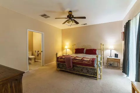 Bedroom - 7409 Dumosa Ave, Yucca Valley, CA 92284 photo 1 of 9