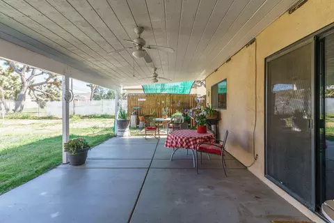 Exterior - 7409 Dumosa Ave, Yucca Valley, CA 92284 photo 2 of 5