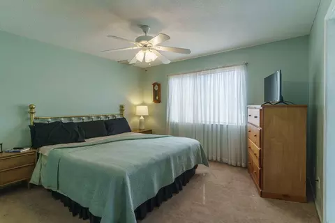 Bedroom - 7409 Dumosa Ave, Yucca Valley, CA 92284 photo 8 of 9