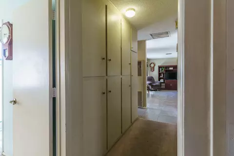 Entry Way - 7409 Dumosa Ave, Yucca Valley, CA 92284 photo 2 of 2