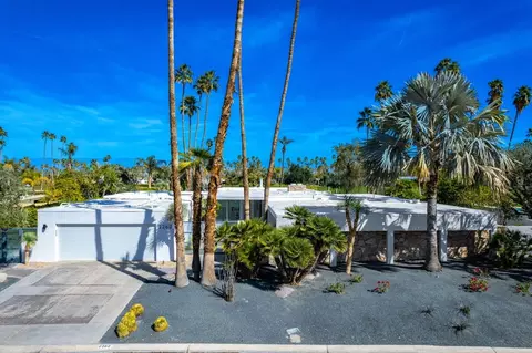 2262 S Yosemite Dr, Palm Springs, CA 92264