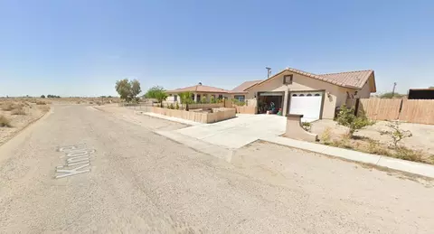 2682 King Pl, Thermal, CA 92274 photo 2