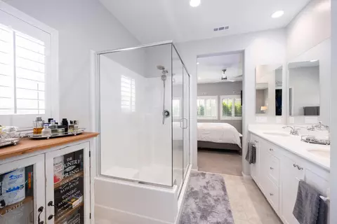 Bath - 44199 Beringer Dr, Indio, CA 92203 photo 1 of 4