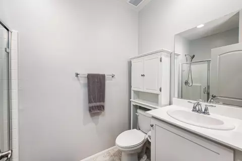 Bath - 44199 Beringer Dr, Indio, CA 92203 photo 4 of 4