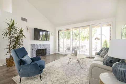 220 Serena Drive Dr, Palm Desert, CA 92260