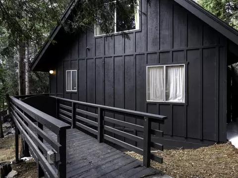53370 Rising Glen Rd, Idyllwild, CA 92549