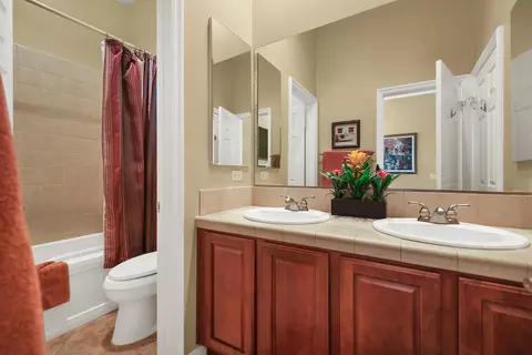 Bath - 49381 Colorado St, Indio, CA 92201 photo 4 of 5