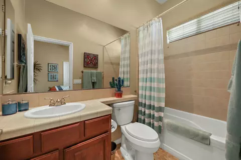 Bath - 49381 Colorado St, Indio, CA 92201 photo 5 of 5