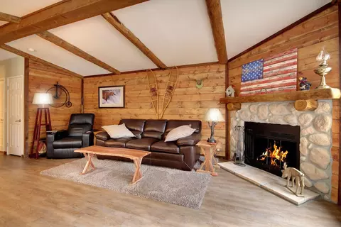 Living - 42657 Cedar Ave, Big Bear Lake, CA 92315 photo 1 of 2