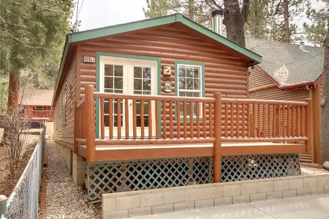 Exterior - 42657 Cedar Ave, Big Bear Lake, CA 92315 photo 2 of 8