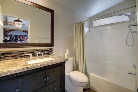 Bath - 42657 Cedar Ave, Big Bear Lake, CA 92315 photo 1 of 2