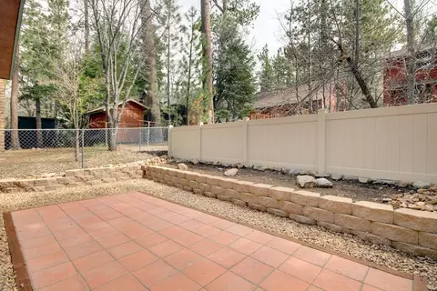 Exterior - 42657 Cedar Ave, Big Bear Lake, CA 92315 photo 8 of 8