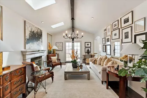 577 N Hermosa Dr, Palm Springs, CA 92262