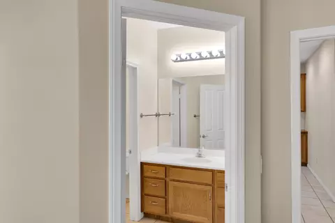 Bath - 83866 Wolf Creek Rd, Indio, CA 92203 photo 5 of 5
