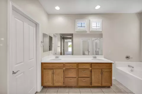 Bath - 83866 Wolf Creek Rd, Indio, CA 92203 photo 1 of 5