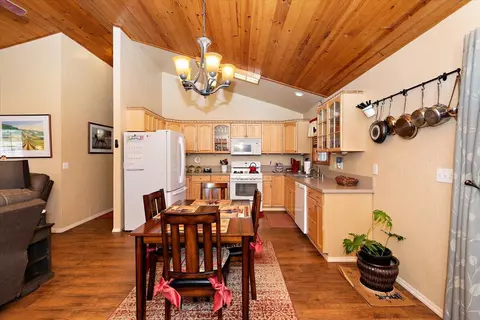 2135 State Ln, Big Bear City, CA 92314 photo 10