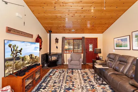 2135 State Ln, Big Bear City, CA 92314 photo 9