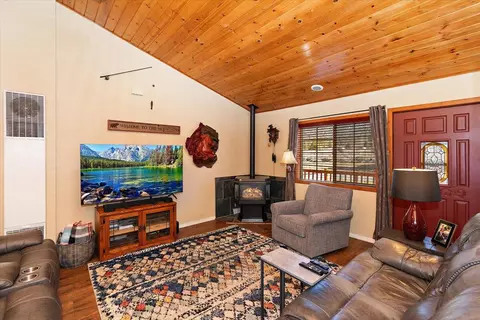 2135 State Ln, Big Bear City, CA 92314 photo 8