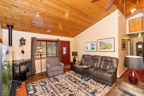 2135 State Ln, Big Bear City, CA 92314 photo 6