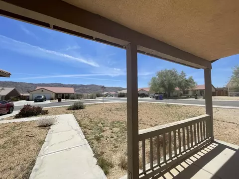 71502 Sunnyvale Dr, Twentynine Palms, CA 92277