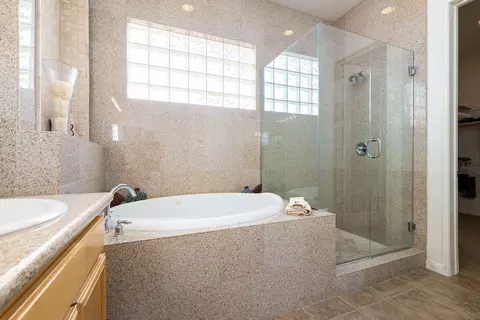 Bath - 82767 Burnette Dr, Indio, CA 92201 photo 2 of 3