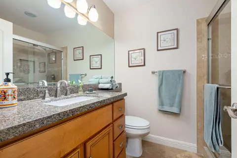 Bath - 58 Sutton Pl E, Palm Desert, CA 92211 photo 3 of 6