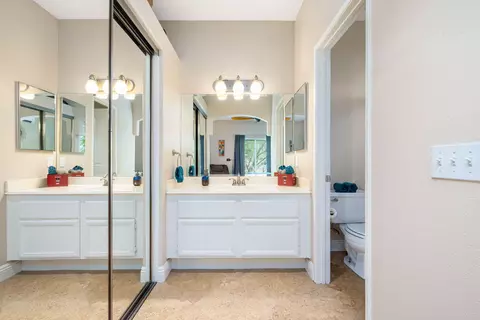 Bath - 58 Sutton Pl E, Palm Desert, CA 92211 photo 5 of 6