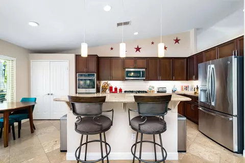 Kitchen - 58 Sutton Pl E, Palm Desert, CA 92211 photo 2 of 6