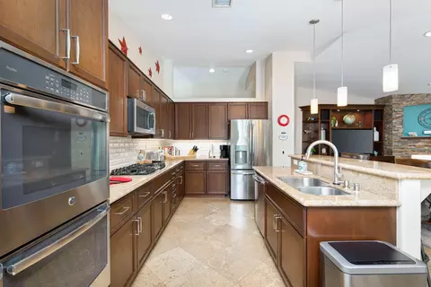 Kitchen - 58 Sutton Pl E, Palm Desert, CA 92211 photo 6 of 6