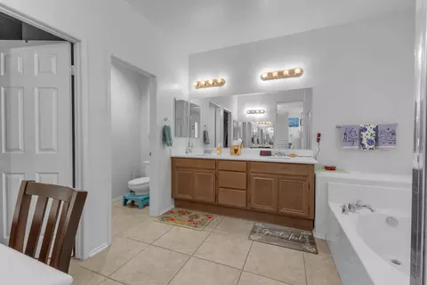 Bath - 82626 Mandrone Dr, Indio, CA 92203 photo 3 of 4