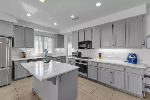 Kitchen - 82626 Mandrone Dr, Indio, CA 92203 photo 1 of 4