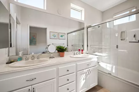 Bath - 45165 Shaugnessy Dr, Indio, CA 92201 photo 1 of 7