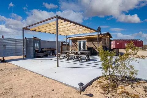 204 Big Sky Way, Joshua Tree, CA 92252