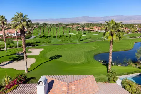 852 Mesa Grande Dr, Palm Desert, CA 92211