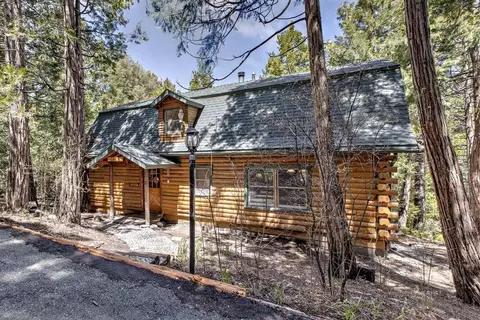 52950 Middle Ridge Dr, Idyllwild, CA 92549