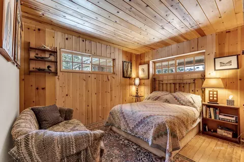 Bedroom - 54564 S Circle Dr, Idyllwild, CA 92549 photo 1 of 5