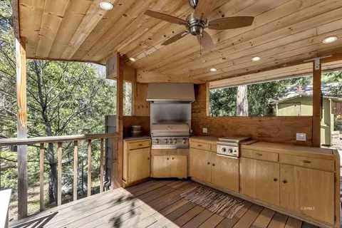 Kitchen - 54564 S Circle Dr, Idyllwild, CA 92549 photo 8 of 8