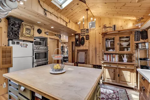 Kitchen - 54564 S Circle Dr, Idyllwild, CA 92549 photo 7 of 8
