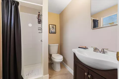 Bath - 56367 Scandia Ln, Yucca Valley, CA 92284 photo 3 of 3