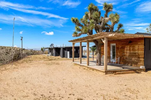 Exterior - 56367 Scandia Ln, Yucca Valley, CA 92284 photo 8 of 13